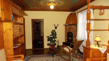 Фото номера Люкс с 1 спальней (для 2 взрослых и 1 ребенка) Гостевой дом Dona Guest House - Horse Riding г. Копривштица 5