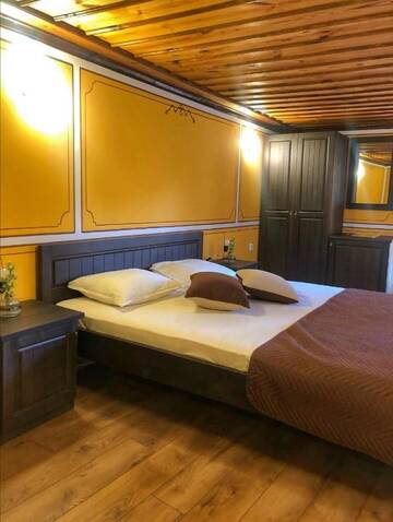 Фото номера Классический трехместный номер Гостевой дом Guest rooms Colorit г. Копривштица 5