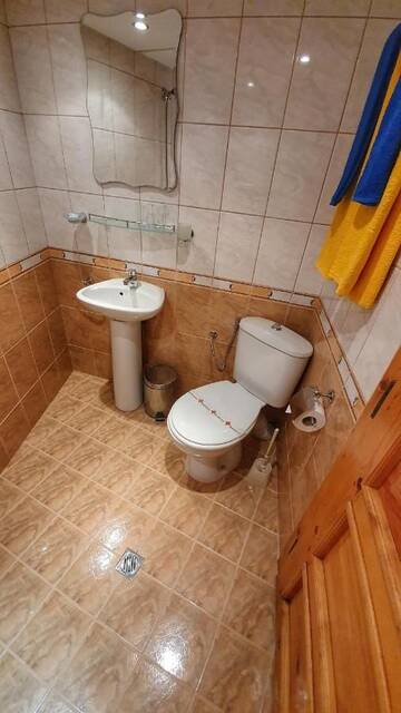 Фото номера Классический трехместный номер Гостевой дом Guest rooms Colorit г. Копривштица 6