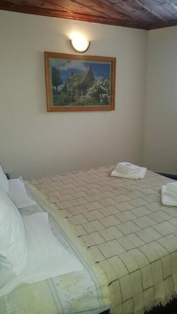 Фото номера Стандартный двухместный номер с 1 кроватью Гостевой дом Zlatniyat Telets Guest Rooms г. Копривштица 9