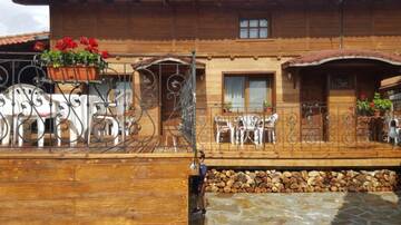 Фото Гостевой дом Zlatniyat Telets Guest Rooms г. Копривштица 2