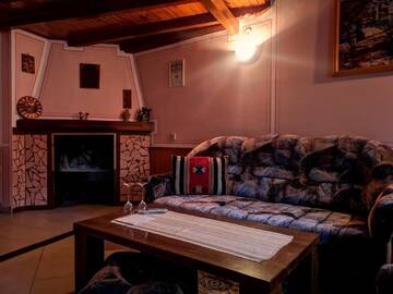 Фото номера Апартаменты - Двухуровневые Гостевой дом Zlatniyat Telets Guest Rooms г. Копривштица 3