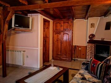 Фото номера Апартаменты - Двухуровневые Гостевой дом Zlatniyat Telets Guest Rooms г. Копривштица 4