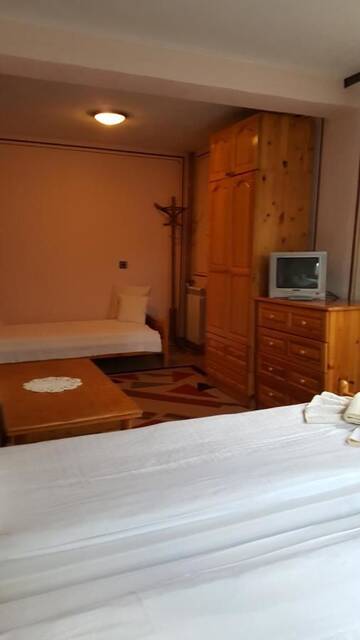 Фото номера Трехместный номер Гостевой дом Guest House Lina г. Копривштица 2