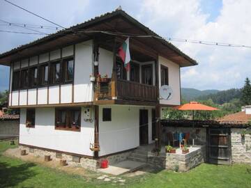 Фото Дома для отпуска Villa Lyutovi Holiday Home г. Копривштица 1