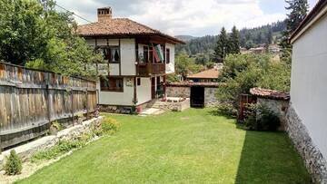Фото Дома для отпуска Villa Lyutovi Holiday Home г. Копривштица 3