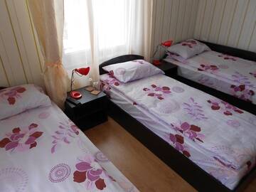 Фото номера Стандартный семейный номер Гостевой дом Guest House Tsenovi г. Копривштица 2