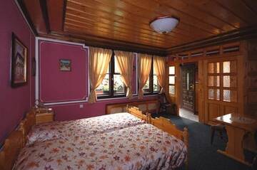 Фото номера Двухместный номер с 2 отдельными кроватями Гостевой дом Encheva Guest House г. Копривштица 5