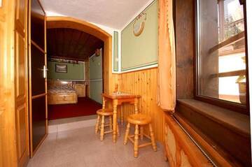 Фото номера Двухместный номер с 1 кроватью Гостевой дом Encheva Guest House г. Копривштица 4