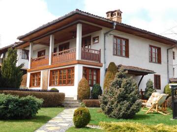 Фото Дома для отпуска Family Vacation Home Topolnitza г. Копривштица 2
