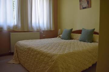 Фото номера Люкс с 1 спальней Отель Family Hotel Bashtina Kashta г. Копривштица 5