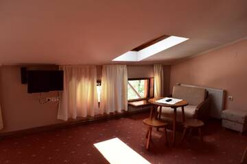 Фото номера Трехместный номер Отель Family Hotel Bashtina Kashta г. Копривштица 5