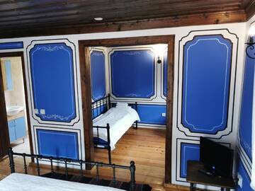 Фото номера Трехместный номер с собственной ванной комнатой Гостевой дом Hadji Neikovi Guest Houses г. Копривштица 8